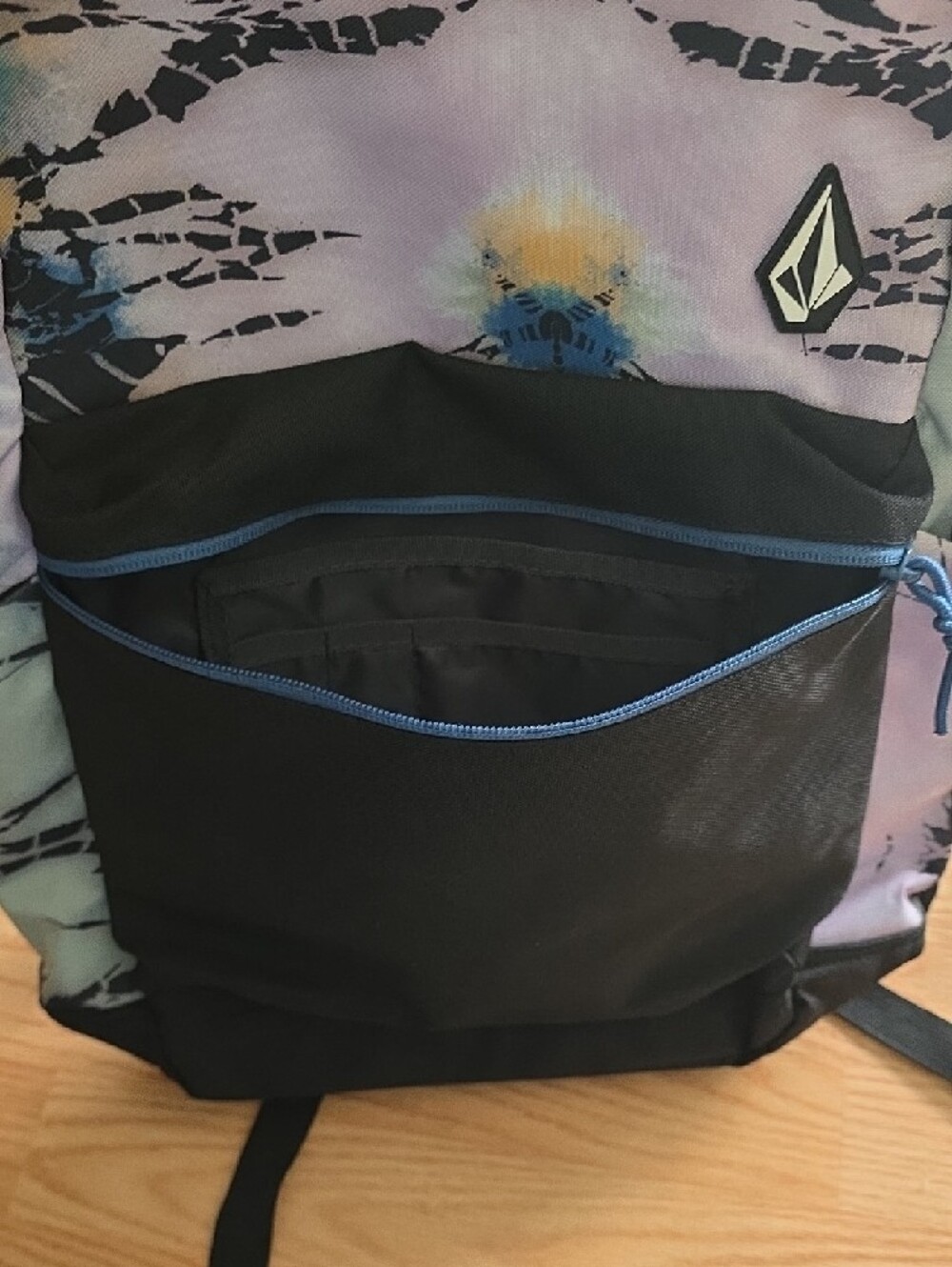 Volcom Black and Blue Accent Patterned Backpack - Picture 7 of 7